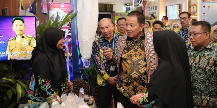 Gubernur Arinal Buka Pekan Raya Lampung Tahun 2024 dan Soft Launching Pasar UMKM