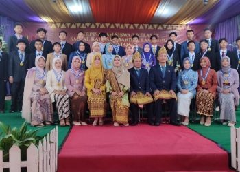 Perpisahan SMP Al Kautsar, Ketua Yayasan Pesankan 5 Karakter Penentu Kesuksesan