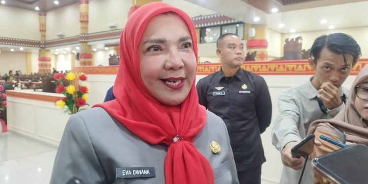 Walikota Bandar Lampung Eva Dwiana: Hari Ini THR ASN Cair