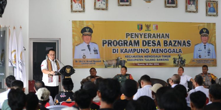 Gubernur Arinal Serahkan Bantuan untuk Desa Baznas di Menggala Timur, Tulang Bawang