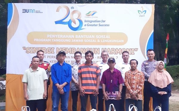 HUT Ke – 28, PTPN Group Bagikan 10 Ribu Paket Sembako