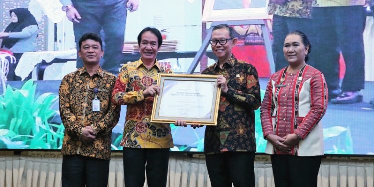 Pemprov Lampung Raih Penghargaan Anubhawa Sasana Desa/Kelurahan dari Kemenkumham