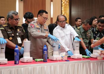 Pj. Gubernur Samsudin dan Kapolda Helmy Santika Lakukan Pemusnahan Barang Bukti Narkotika