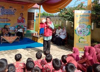 B2SA Goes to School Hadirkan Pendongeng Lampung Jarwo Songha