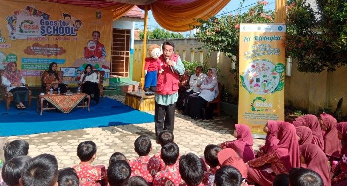B2SA Goes to School Hadirkan Pendongeng Lampung Jarwo Songha
