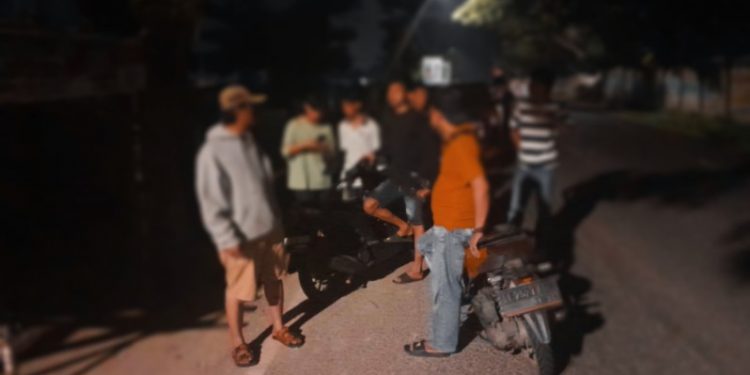 Todongkan Benda Mirip Pistol, Kawanan Begal Rampas HP dan STNK