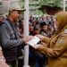 Walikota Eva Dwiana Kembali Salurkan Dana Operasional Pamong Kelurahan