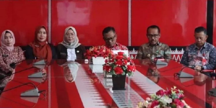 Pejabat Pemkot Bandar Lampung Ikuti Zoom Meeting Peluncuran Laporan Tahunan Ombudsman RI