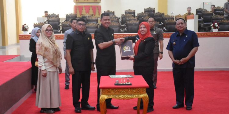Walikota Bandar Lampung Sampaikan Raperda Pertanggungjawaban Pelaksanaan APBD 2023
