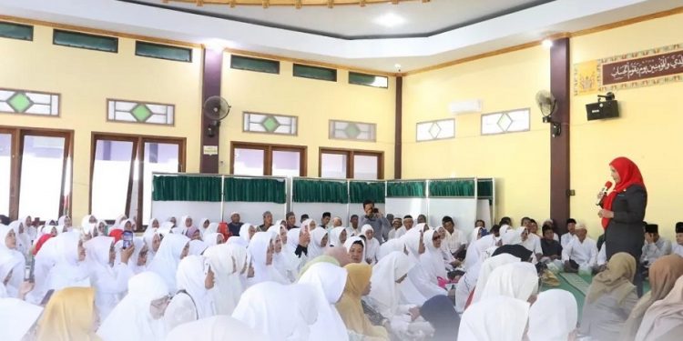 Safari Ramadhan, Walikota Eva : Pemkot Fokus Pembangunan Infrastruktur , Pendidikan dan Kesehatan