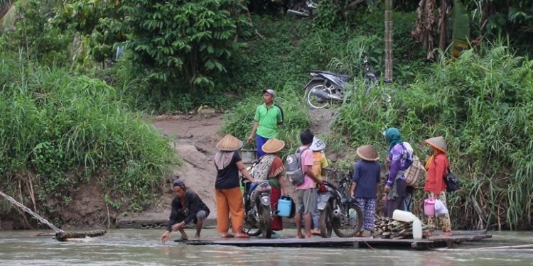 Infrastruktur Irigasi Tidak Memadai,Pengolahan Hasil Sawah Petani Bandar Negeri Suoh Terhambat