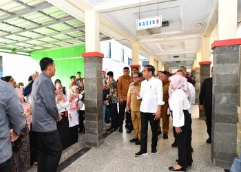 Pj. Gubernur Samsudin Dampingi Presiden Joko Widodo Kunjungi RSUD dr. H. Bob Bazar, Lampung Selatan