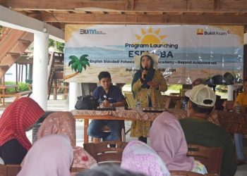 Yayasan Pesona Siygh Hati dan Rumah Inggris Gelar English Camp Bagi Warga Pahawang