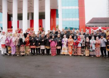Walikota Eva Pimpin Upacara HUT Kota Bandar Lampung dan Ziarah Ke Makam Pahlawan
