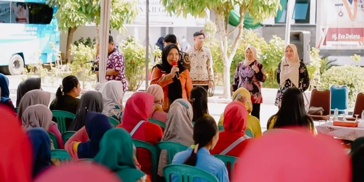 HUT Bandar Lampung ke-342, Walikota Eva Dwiana Beri Program KB Gratis