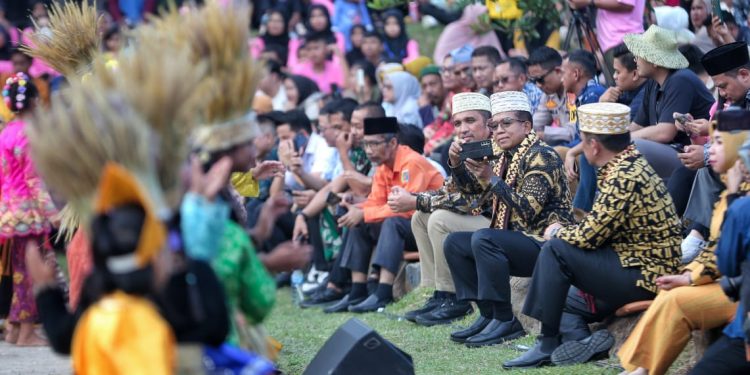 Pj. Gubernur Samsudin Buka Tubaba Art Festival ke-8 di Amphitheater Kota Budaya Uluan Nughik