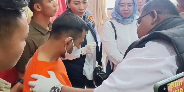 Ancam Sebarkan Video Tak Senonoh Untuk Memeras Korban, Dukun Palsu Ini Ditangkap Polisi