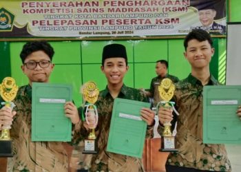2 Siswa SMA Al Kautsar Wakili Lampung ke KSM Tingkat Nasional