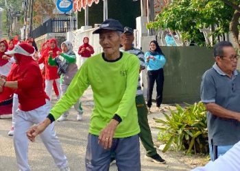 Teras Senja Lampung Ajak Veteran dan Lansia Senam dan Lomba Memeriahkan HUT RI