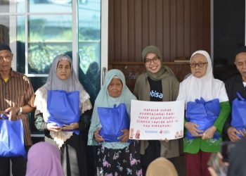 LKS Apik dan Kitabisa.com Bagikan 100 Paket Nutrisi Untuk Lansia 