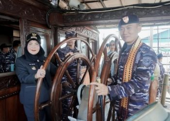 Walikota Eva Lepas Tim Muhibah Budaya Jalur Rempah KRI Dewa Ruci