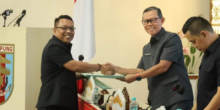 Fraksi-Fraksi DPRD Provinsi Lampung Sampaikan Pandangan Atas Raperda Perubahan APBD 2024