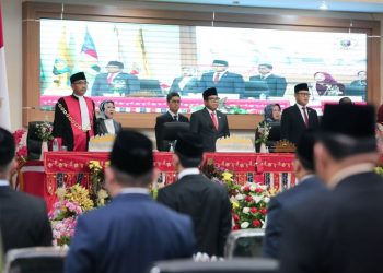 Pj. Gubernur Samsudin Pengucapan Sumpah Janji Pimpinan DPRD Lampung