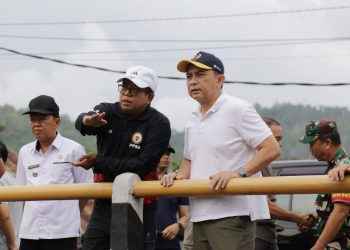 Jelang Musim Hujan, Pj. Gubernur Samsudin Tinjau Langsung Normalisasi Aliran Sungai Way Sukamaju