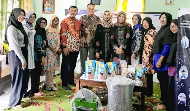 Dosen STTN Edukasi Pelaku UMKM Lampung Tengah tentang Pemasaran Digital