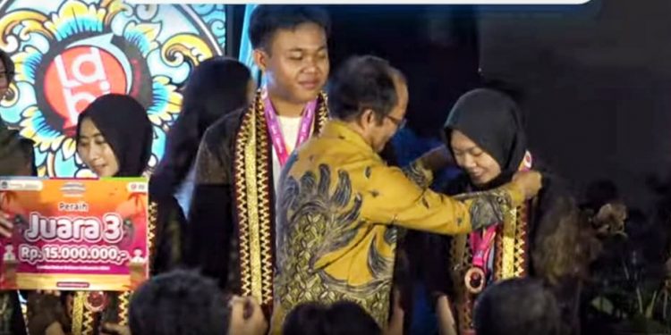Tim SMA Al Kautsar Juara III LDBI Nasional dan Raih Best Speaker