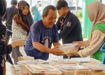 Semarak Milad ke-8, Sambel Alu Bagikan 1.000 Paket Sembako dan Sambal