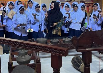 SMP Al Kautsar Gelar Outdoor Study ke Beberapa Instansi