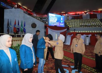 Rektor Unila Lepas 833 Mahasiswa MBKM Semester Ganjil