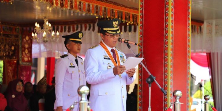 Pj. Bupati Nukman Menjadi  Inspektur Upacara Peringatan HUT Ke-33 Lampung Barat