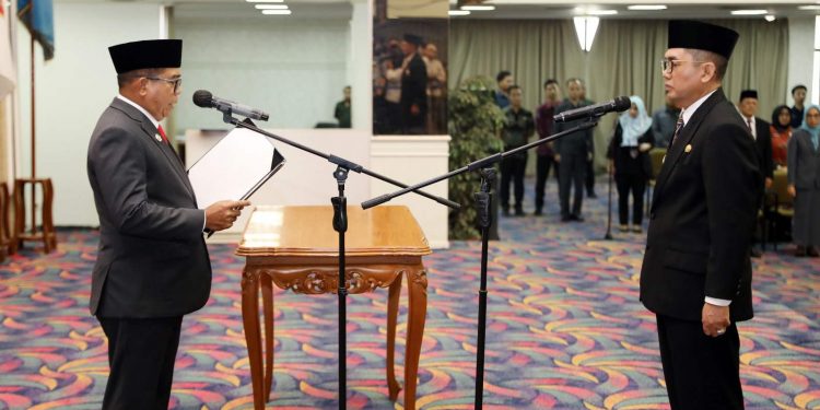 Pj. Gubernur Samsudin Lantik Fredy sebagai Pj. Sekda Provinsi Lampung