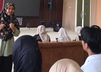 Calon Anggota UKM Pers Mahasiswa Raden Intan Dibekali Ilmu Jurnalistik