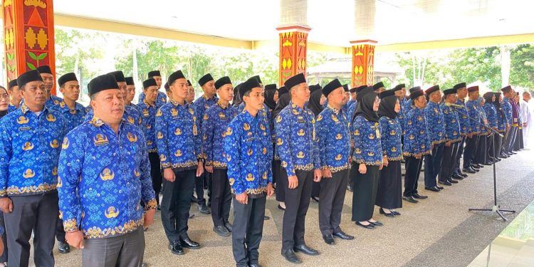 Pj. Bupati Nukman Lantik 41 Kepala Sekolah dan 54 Tenaga Fungsional 