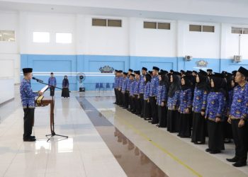 Pj. Sekdaprov Lampung Lantik Pejabat Fungsional dan Serahkan 140 SK PNS