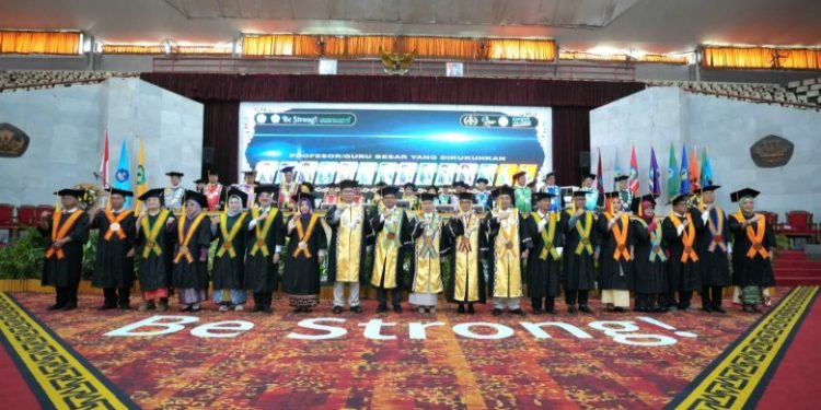 Kukuhkan 14 Guru Besar Baru, Total Guru Besar Unila Capai 11,99%