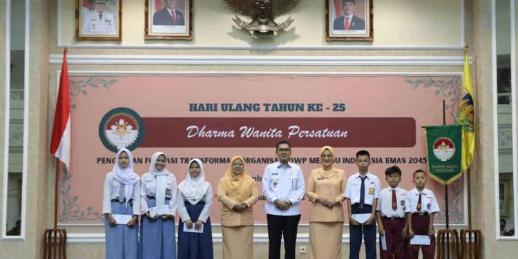 Pj. Sekdaprov Fredy Apresiasi Peran DWP dalam Memperkokoh Ketahanan Keluarga