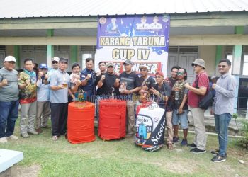 Pj Sekdakab Pesibar Buka lomba Kicau Mania