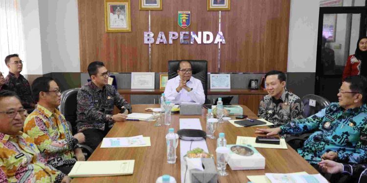 Pj. Gubernur Samsudin Pimpin Rapat Finalisasi Penerapan Opsen PKB dan Opsen BBNKB