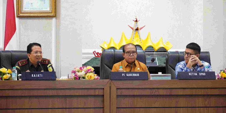 Penjabat Gubernur Lampung Gelar Rakor Pengawasan dan Ketahanan Pangan Tahun 2025
