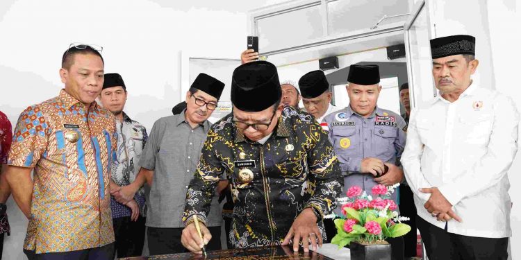 Pj. Gubernur Lampung Resmikan Masjid Miftahul Jannah di Komplek Perkantoran Teluk Betung