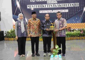 Pj. Gubernur Lampung Gelar  Bersama Menaker Tegaskan Komitmen Pembangunan Tenaga Kerja Unggul