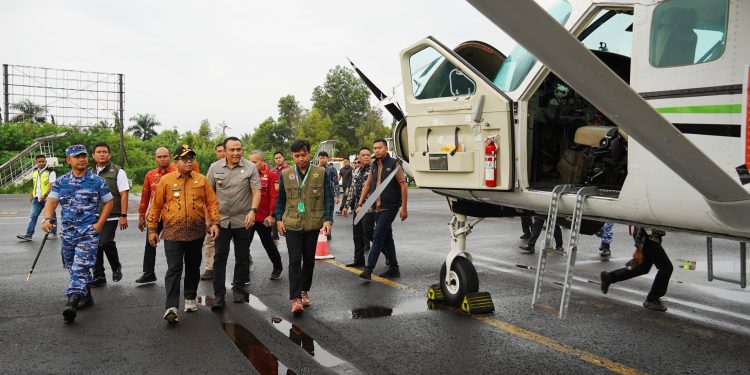 Pj. Gubernur Lampung Lepas Operasi Modifikasi Cuaca untuk Cegah Banjir di Provinsi Lampung