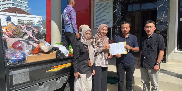 Disdukcapil Kota Bandar Lampung Jamin Pergantian Dokumen Rusak atau Hilang  Akibat Banjir