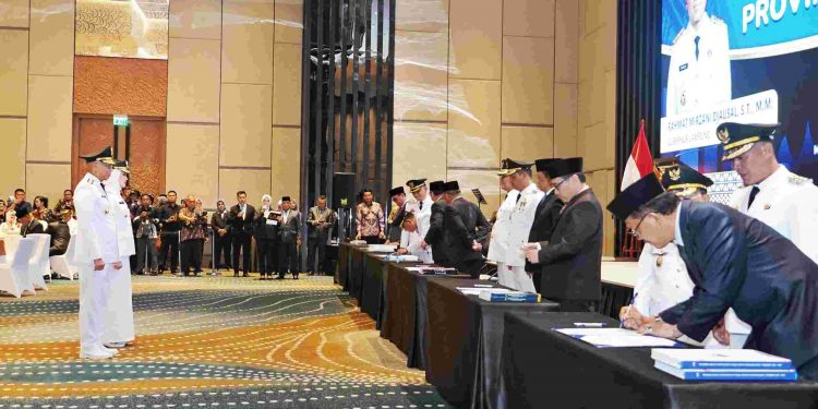 Gubernur  Rahmat Mirzani Djausal Resmi Terima Jabatan, Tekankan Kolaborasi  untuk Kemajuan Daerah