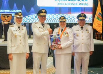 Resmi Dilantik, Eva-Deddy Siap Lanjutkan Program di Bandar Lampung