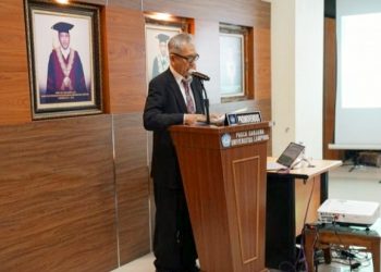 Edison Teliti Pengelolaan DAS Berkelanjutan pada Disertasi Meraih Gelar Doktor Ilmu Lingkungan di Unila